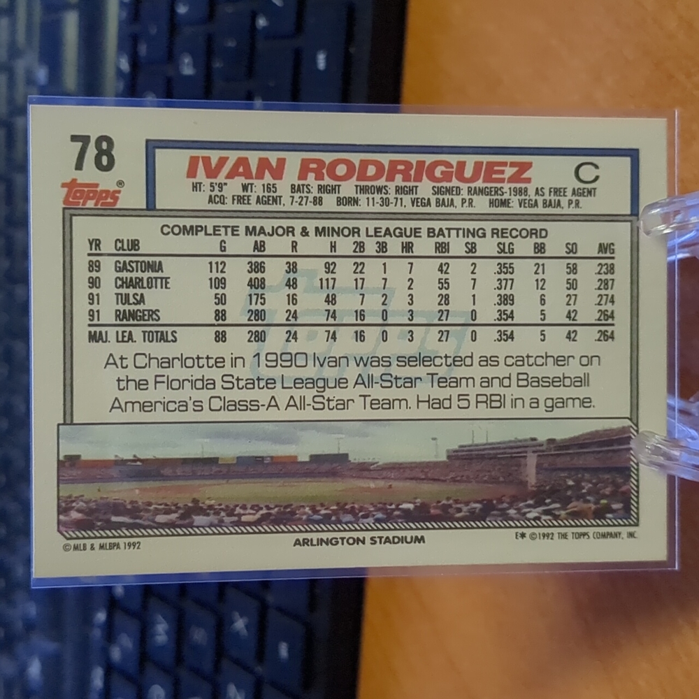1992 - Ivan Rodriguez - Card Lot - Picture 2 of 4